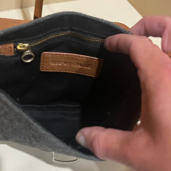 Vintage See By Chloe Mini Locking Crossbody With The Key - Picture 7 of 11